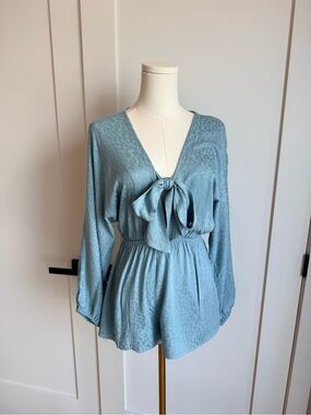 Audrey Light Blue Tie-Neck V-Neck Romper 3x1